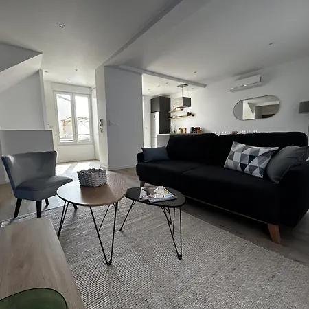 公寓 Voie Des Sacres - Cathedrale De 兰斯